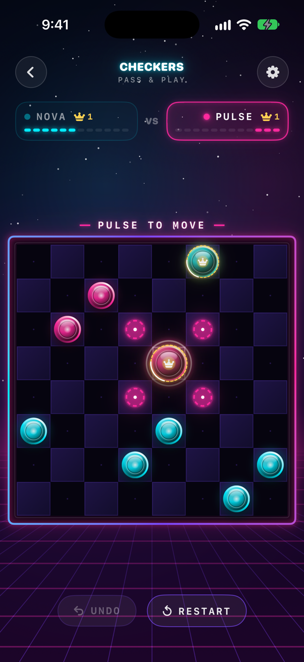 Pass and Play endgame with a crowned king showing its four possible moves